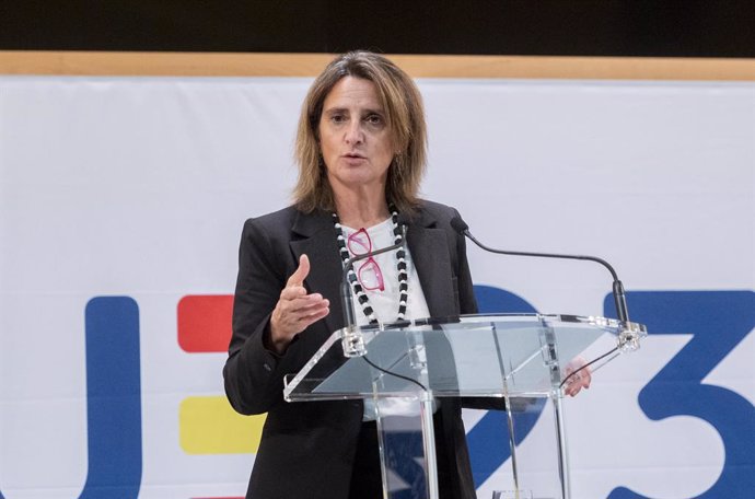 Archivo - La vicepresidenta tercera y ministra para la Transición Ecológica y el Reto Demográfico, Teresa Ribera
