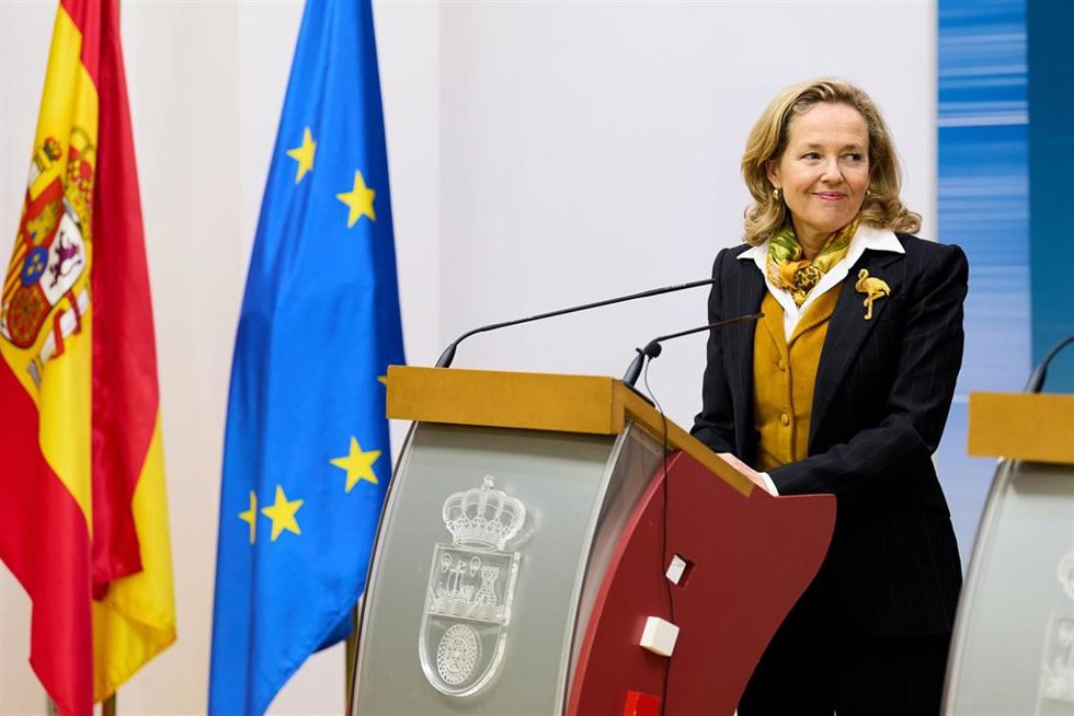 Archivo - La vicepresidenta primera del Gobierno y ministra de Asuntos Económicos, Nadia Calviño