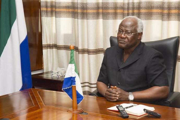 Archivo - Jan. 15, 2015 - Freetown, Sierra Leone - January 15, 2015, Freetown, Sierra Leone - Sierra Leonan President Ernest Bai Koroma.