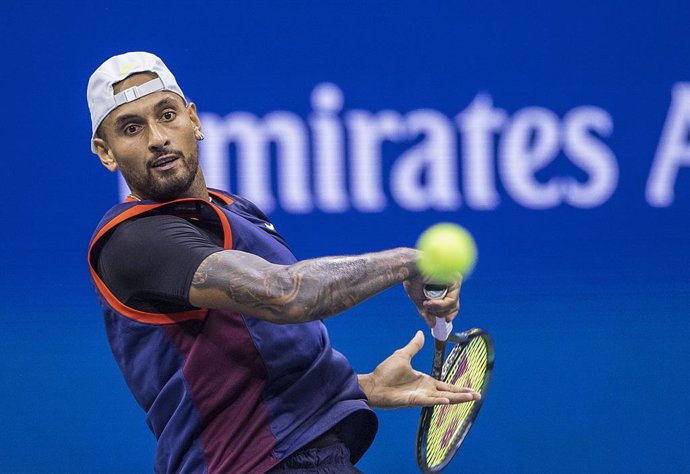 Archivo - 06 September 2022, US, Flushing Meadows: Australian tennis player Nick Kyrgios in action against Russia's Karen Khachanov during their Men's singles quarter final of the US Open tennis tournament at Arthur Ashe Stadium. Photo: Javier Rojas/Prens