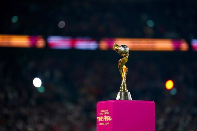 Archivo - Trofeo del Mundial femenino de fútbol