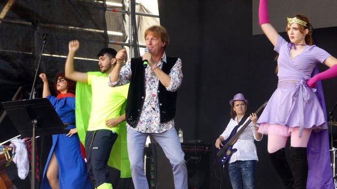 Actuación durante las Fiestas del Pilar.