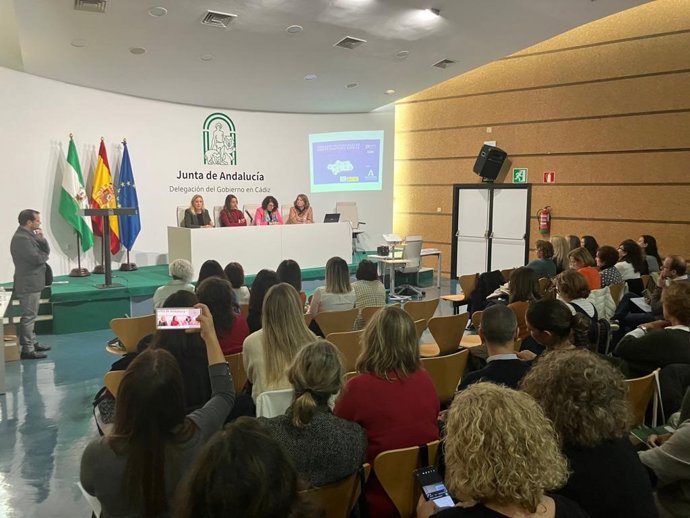 IMagen de una de las jornadas sobre violenciade género impulsadas por la Consejería de Salud y Consumo.
