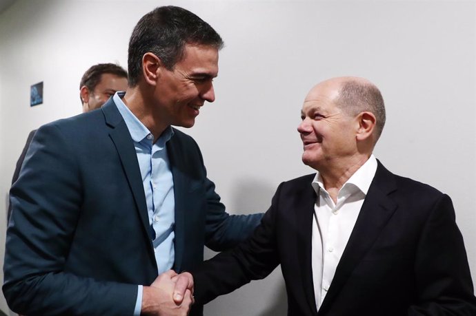 El president del Govern central, Pedro Sánchez, i el canceller alemany, Olaf Scholz, es reuneixen a Berlín