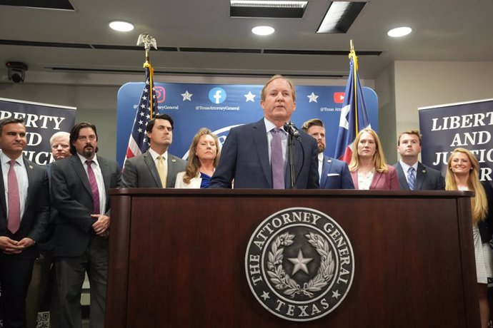 Archivo - May 26, 2023, Austin, TX, United States: Texas Attorney General KEN PAXTON holds a press event on May 26, 2023, giving a defiant statement against impeachment effort in the Texas House. Paxton was impeached by the Texas House by an overwhelming 