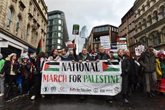 Foto: O.Próximo.- Miles de manifestantes marchan en Londres por octava semana consecutiva para pedir un alto el fuego en Gaza