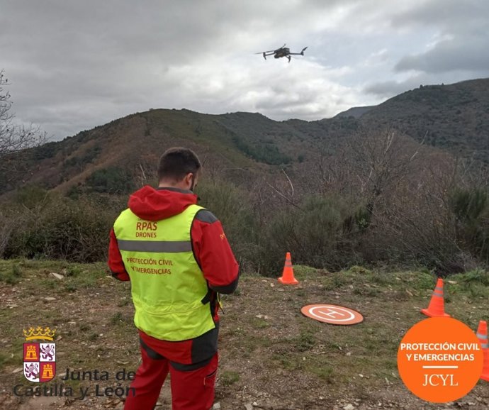 Imagen del operativo de búsqueda del hombre desaparecido en Rimor (León)