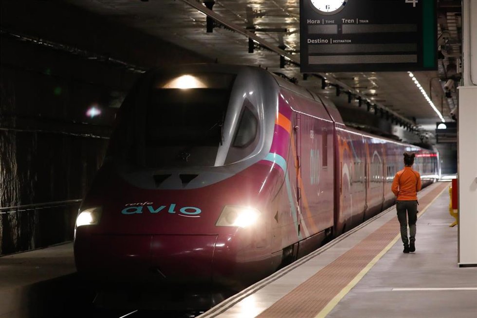 Llegada a la Estación de El Carmen del primer AVE 'Low cost'de Avlo que cubre la conexión Madrid-Murcia
