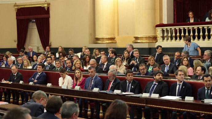 Archivo - (I-D) El presidente de Ceuta, Juan Jesús Vivas; el presidente de la Junta de Castilla y León, Alfonso Fernández Mañueco; la presidenta de Baleares, Marga Prohens; la presidenta de la Junta de Extremadura, María Guardiola; el vicepresidente de 