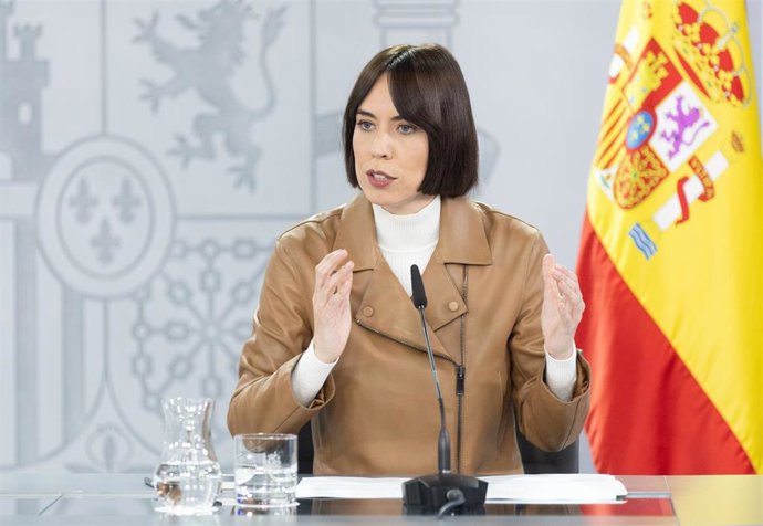 La ministra de Ciencia, Innovación y Universidades, Diana Morant, interviene durante una rueda de prensa posterior a una reunión del Consejo de Ministros, en el Palacio de la Moncloa, a 28 de noviembre de 2023, en Madrid (España). 