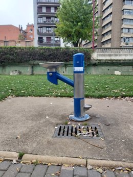 Fuente urbana inclusiva instaladas en áreas verdes de León.