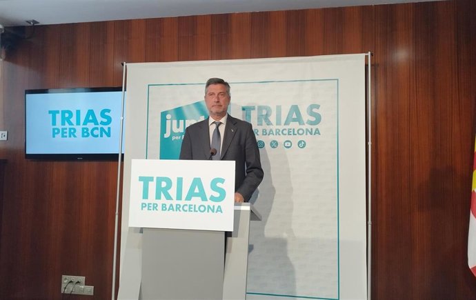 El portavoz de Junts en el Ayuntamiento de Barcelona, Jordi Martí, en la rueda de prensa de este lunes.