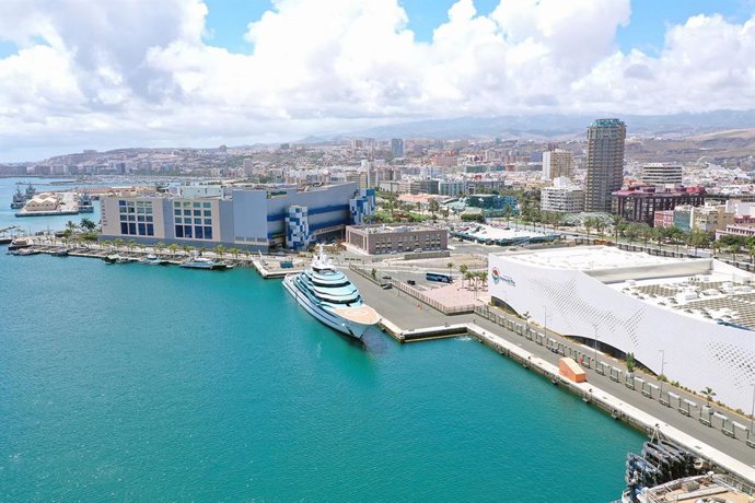 Archivo - Centro Comercial El Muelle en el Puerto de Las Palmas