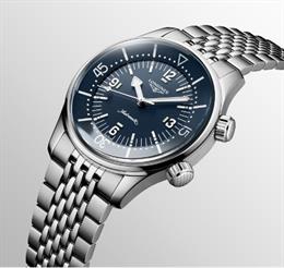 El Longines Legend Diver renueva su imagen.