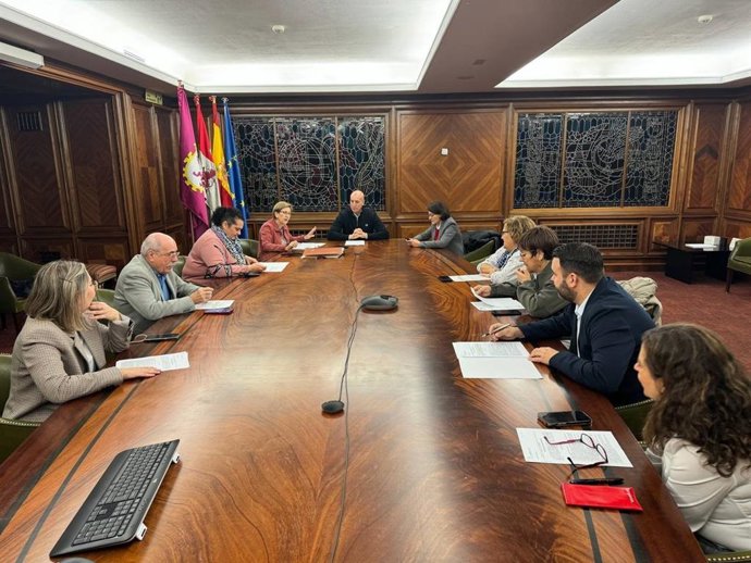 El Ayuntamiento de León renueva el convenio con Autismo León, que mantendrá su sede en el Centro Integrado de Armunia.