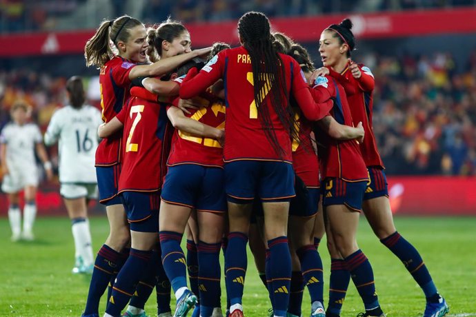 Athenea del Castillo of Spain celebrates a goal during the Women's Nations League, Group D, football match played between Spain and Italy at Pasaron Municipal stadium on December 01, 2023, in Pontevedra, Spain.