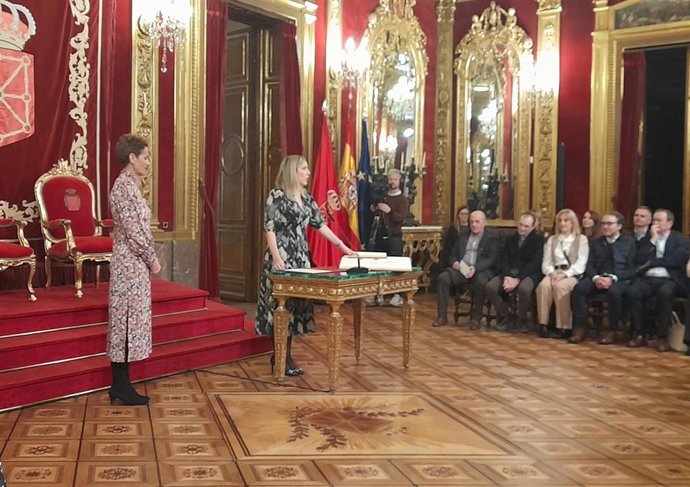 Imagen de la toma de posesión de Patricia Fanlo como consejera de Universidad, Innovación y Transformación Digital