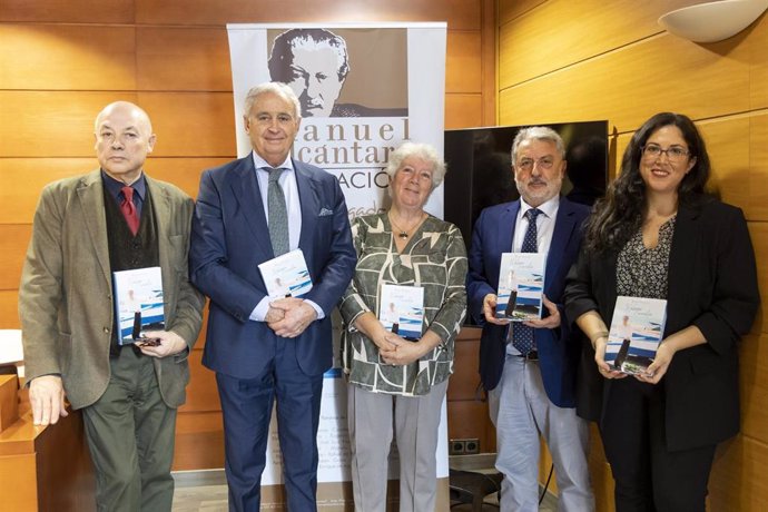 La Fundación Manuel Alcántara presenta 'Málaga nuestra', un homenaje a la vida y el legado del escritor