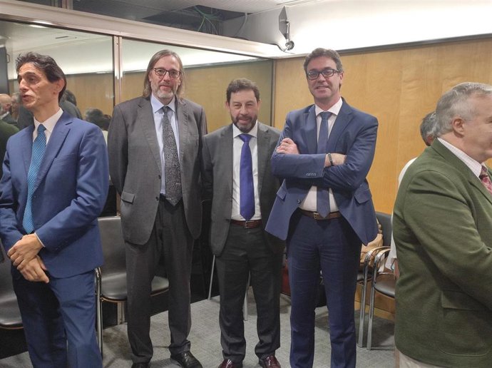 Carlos Bonet, Bartomeu Alcover y Antoni Costa, en la reunión del CPFF.