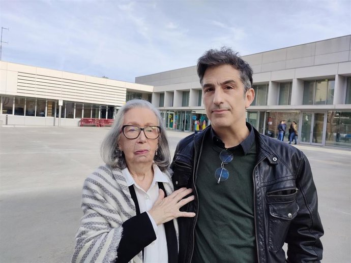 La madre de Itziar Castro, Lucía Rivadulla, y el director Frankie de Leonardis