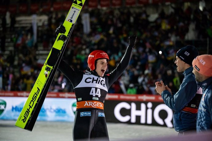 CHiQ_Debuts_at_FIS_Ski_Jumping_World_Cup_2023