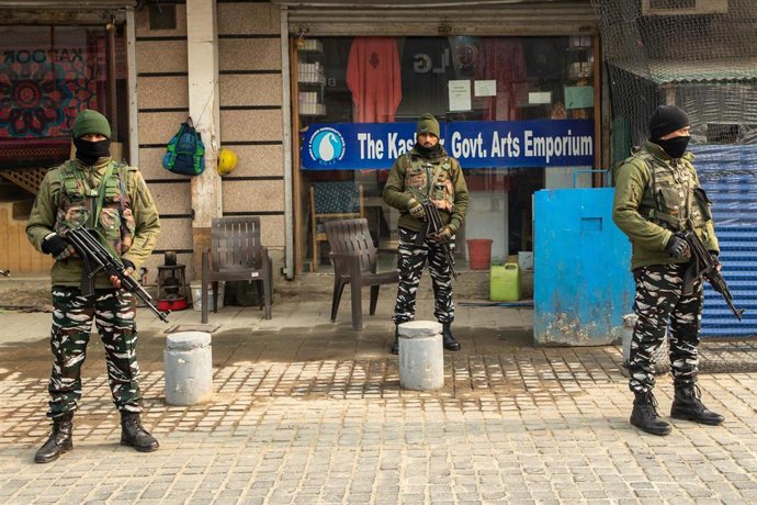 Militares indios en Cachemira