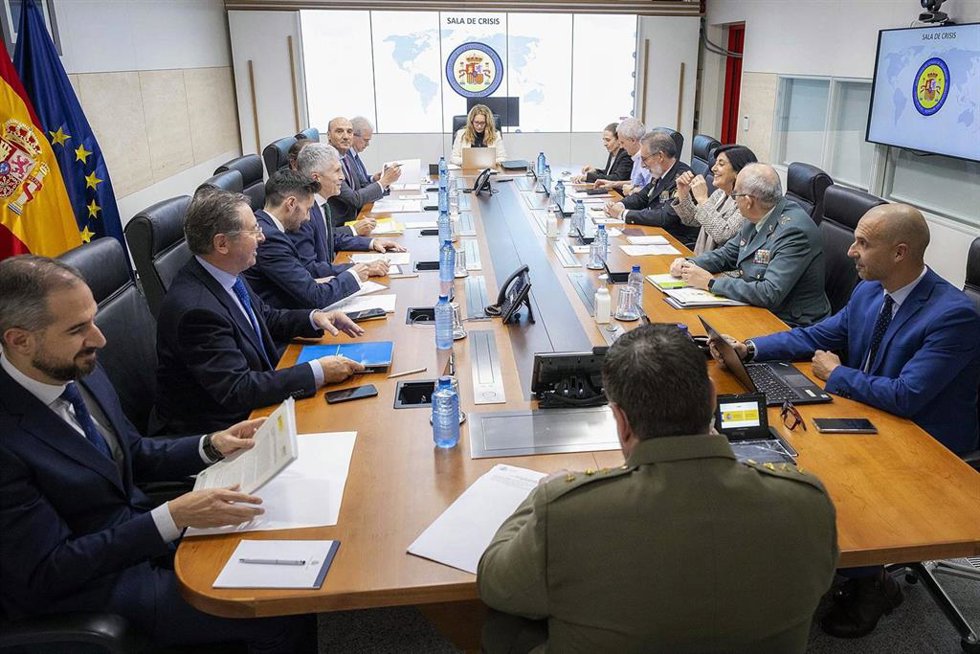 El ministro del Interior, Fernando Grande-Marlaska, preside la reunión de la Mesa de Valoración de la Amenaza Terrorista con vistas a las Navidades