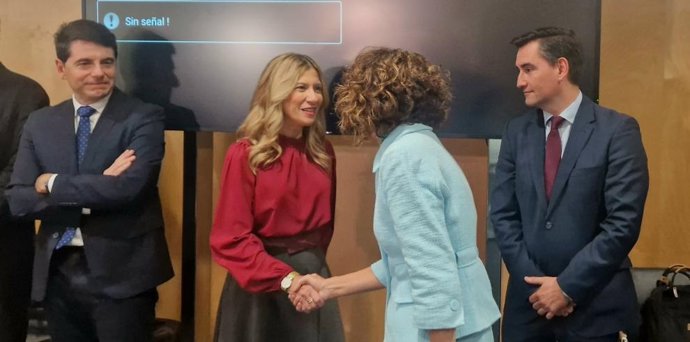 La vicepresidenta del Gobierno de Aragón y consejera de Economía, Empleo e Industria, Mar Vaquero, en el Consejo de Política Fiscal y Financiera