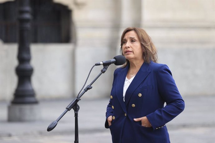 Presidenta Dina Boluarte brinda declaraciones a los medios de comunicación en el patio de honor de Palacio de Gobierno.