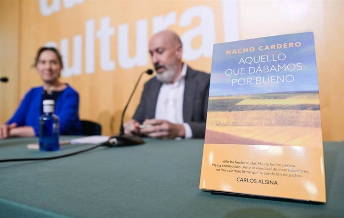 El periodista y director del Confidencial, Nacho Cardero, presenta en Guadalajara su libro 'Aquello que dábamos por bueno'