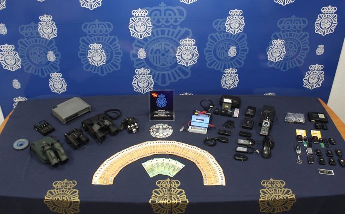 Rdo: Nota De Prensa + Foto "La Policía Nacional Detiene A Dos Hombres A Los Que Atribuye El Robo Con Fuerza De Cinco Vehículos En La Provincia De Málaga "