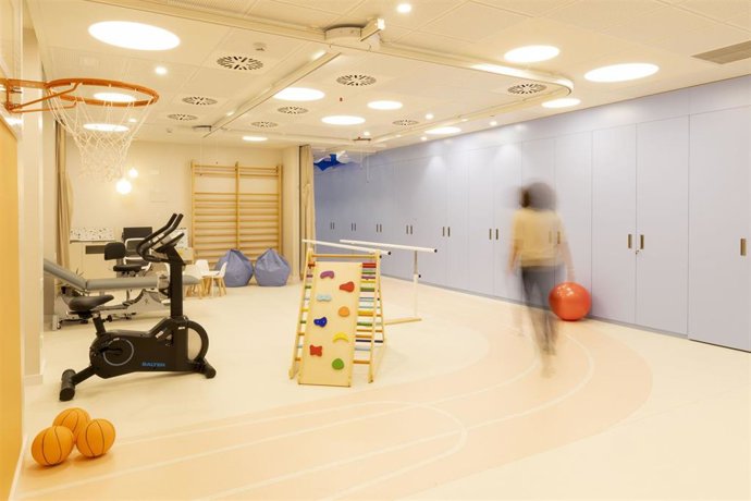 El Hospital Vall d'Hebron de Barcelona estrena un gimnasio de rehabilitación para niños y adolescentes