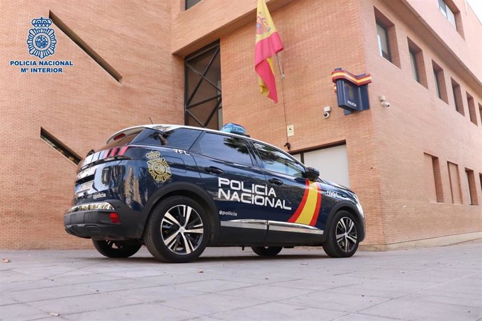 Coche de la Policía Nacional en Alicante.