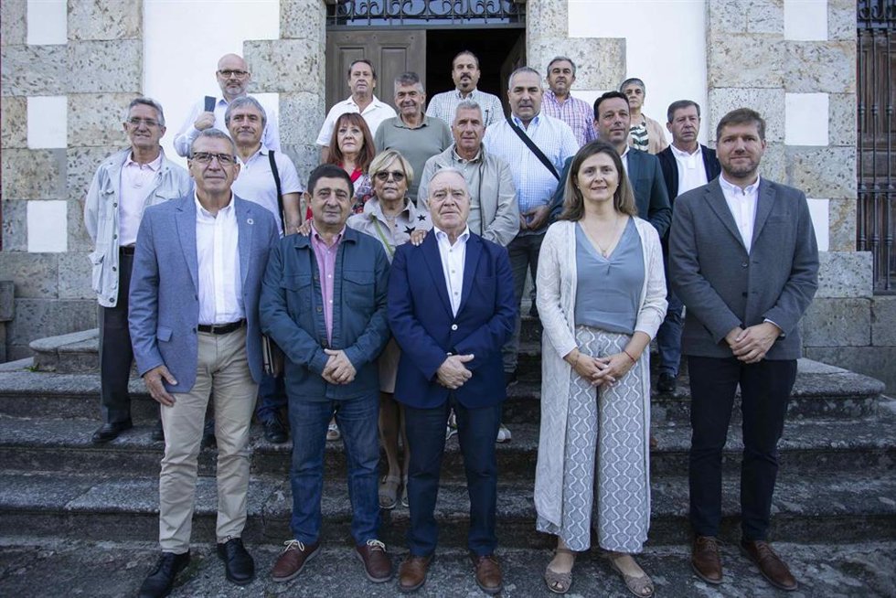 Archivo - Junta directiva de la Asociación Española de Pueblos de Montaña, esMontañas