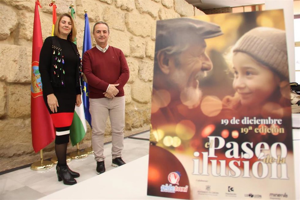 Eva Contador y Miguel Ruano presentan el 'Paseo de la Ilusión', que se celebra el día 19 de diciembre, desde las 19,00 horas.