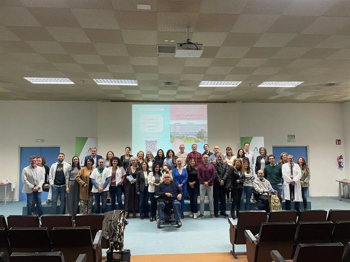 Voluntarios de más de 80 asociaciones, responsables y profesionales se han dado cita este martes en la XXV Comisión de Participación Ciudadana del complejo hospitalario universitario Virgen de la Victoria .