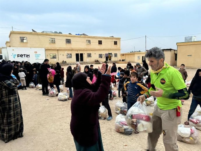 Guardias Civiles Solidarios entrega 15 toneladas de ayuda en zonas de Siria devastadas por los terremotos.