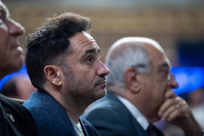 Archivo - El cineasta Juan Antonio Bayona