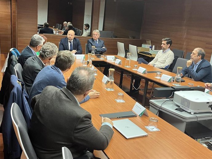 [L Enviosprensa.Cuii] Nota Consejería Universidad. La Junta Estudiará La Ampliación De Plazas En Títulos Tecnológicos Para Afrontar La Cuarta Revolución Industrial