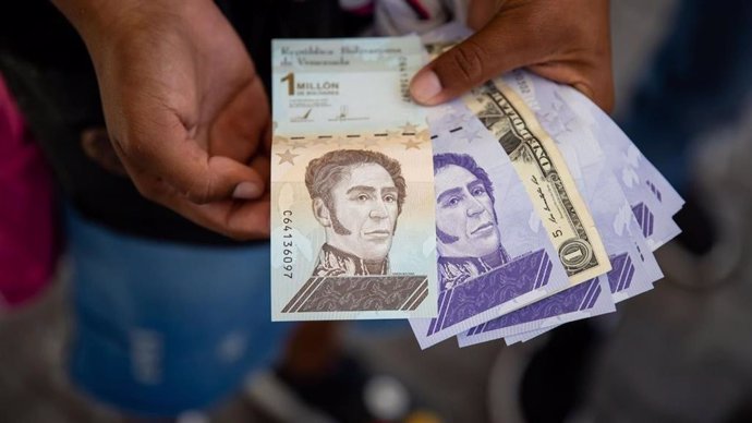 Archivo - Bolívar, moneda de Venezuela