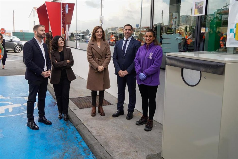 Xunta y Repsol colaboran en un proyecto para recuperar aceite de cocina usado