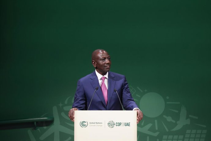 HANDOUT - 02 December 2023, United Arab Emirates, Dubai: Kenyan President William Samoei Ruto speaks during the Africa Green Industrialization session at the United Nations Climate Change Conference (COP28). Photo: Christopher Edralin/COP28/dpa - ATTENT