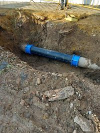 Lora del Río (Sevilla) recupera el suministro de agua tras trece horas de avería por el "reventón" de una tubería