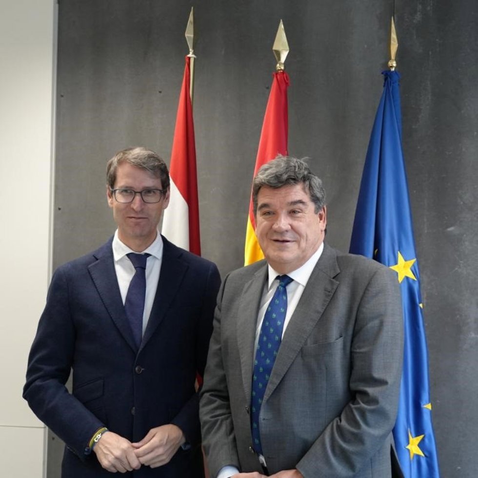 El presidente del Gobierno de La Rioja, Gonzalo Capellán, se reúne con el ministro de Transformación Digital, José Luis Escrivá, para abordar la redefinición e impulso del proyecto Valle de la Lengua