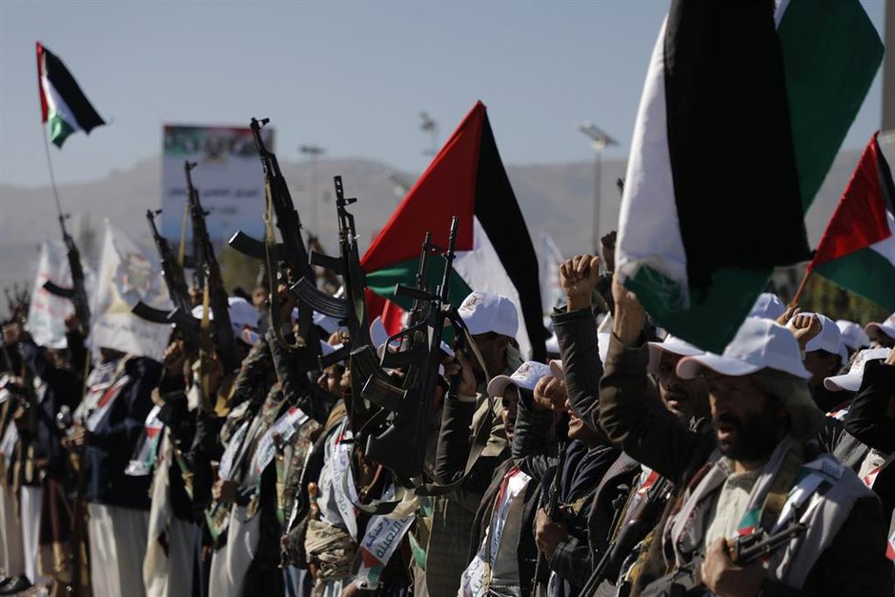 Milicianos del grupo rebelde yemení huthis