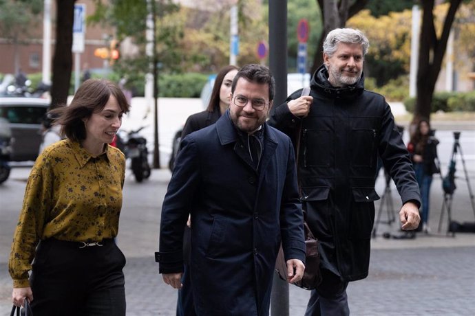 El presidente de la Generalitat, Pere Aragons, en su llegada a la Ciutat de la Justicia de Barcelona