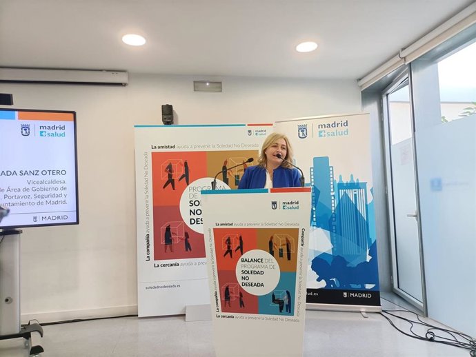 La vicealcaldesa y delegada de Seguridad y Emergencias de Madrid, Inmaculada Sanz, presenta el balance del Proyecto Estratégico de Prevención de la Soledad no Deseada desde su llegada a todos los distritos en 2021