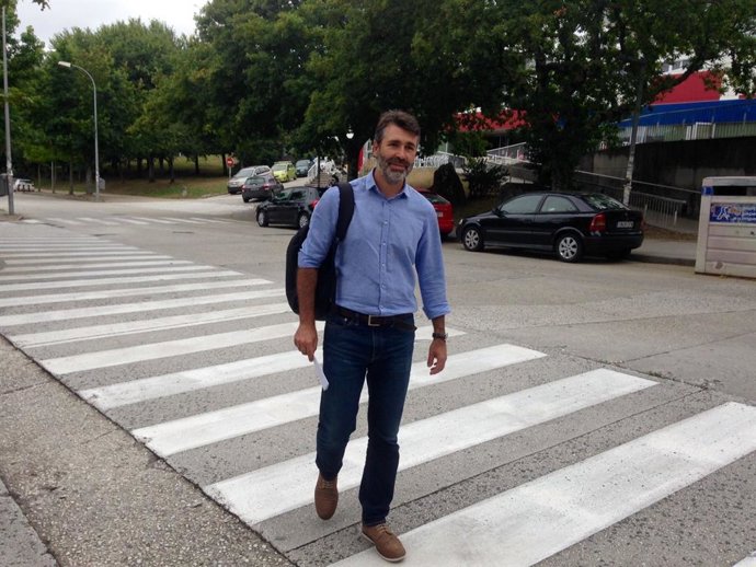 Archivo - El diputado Juan Díaz Villoslada competirá por liderar el PSdeG