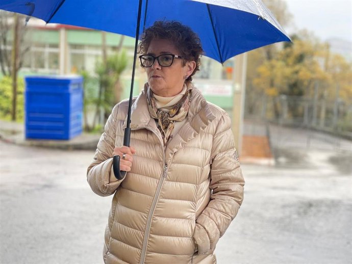 La diputada del PP en la Junta General del Principado, Gloria García, en el Colegio de Educación Especial de Latores.