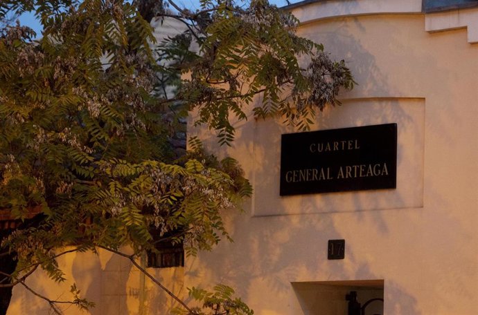 Archivo - Detalle de cartel del cuartel de Carabanchel